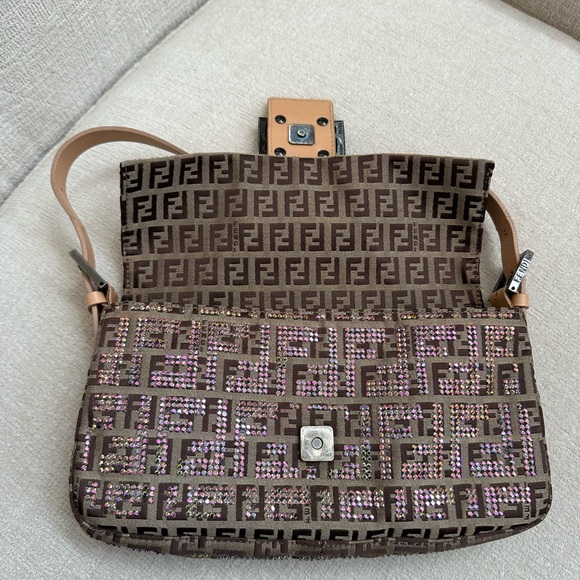 Fendi Baguette Crystal Brown FF - Picture 10 of 16